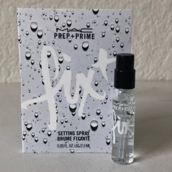 MAC Fix+ Setting Spray - Picture 3 of 3